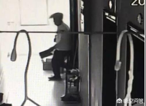 海口一女子家中洗澡房门未锁，“外卖男”趁机偷走电脑，你怎么看？：外卖员曝拍女生洗澡