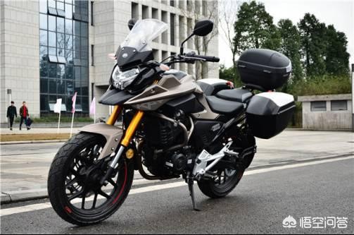 本x（乐乐买了五本笔记本每本x元给收银员五十元找回十五元请根据数量关系列出方程？）