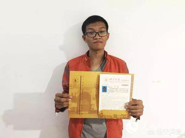 女生退学复读上清华（云南学霸从中科大退学复读，放弃清华考入川大，对此你怎么看？）