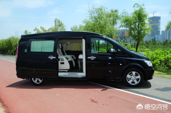 奔驰商务房车
