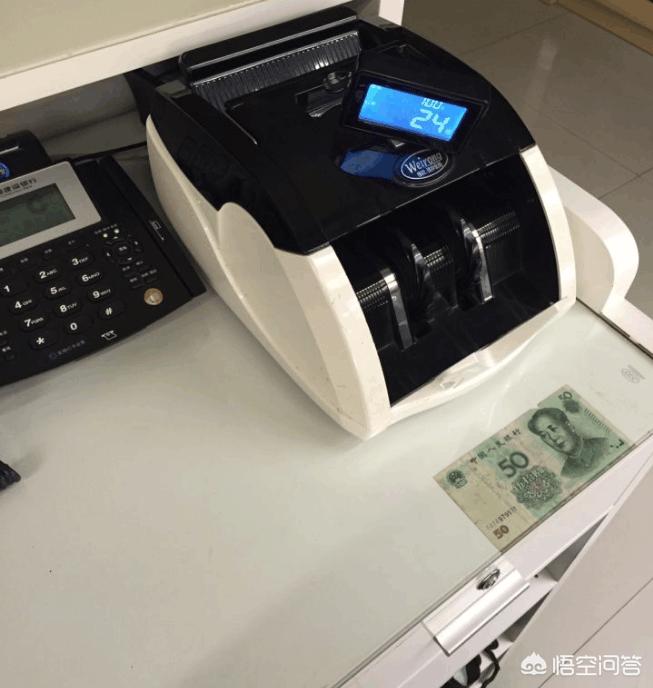 为什么以前有些人的办公桌要盖一张玻璃? 为什么以前有些人的办公桌要盖一张玻璃?