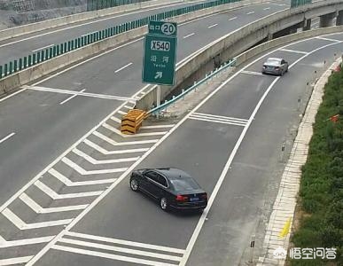 消防员高速救40多人