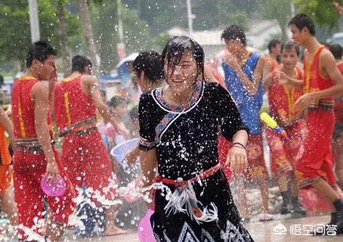 游客因台风被困三亚（三亚台风多吗？）