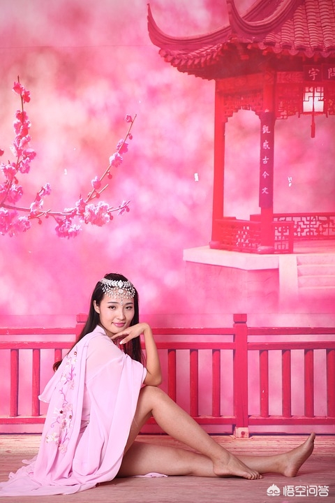 你如何看待现在一部分年轻女性去影楼拍摄暴露的人体摄影？：人体摄影