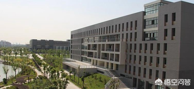 合肥学院怎么样？是公办大学吗？它在安徽省大学中能排在什么位置？