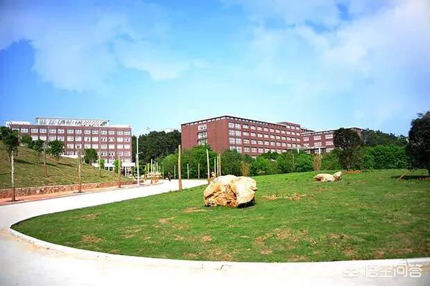 信阳市一高和六高哪个学校好？