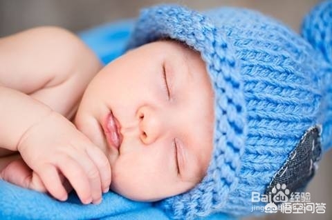 操嘴（如何判断宝宝是否胀气，如何处理？）