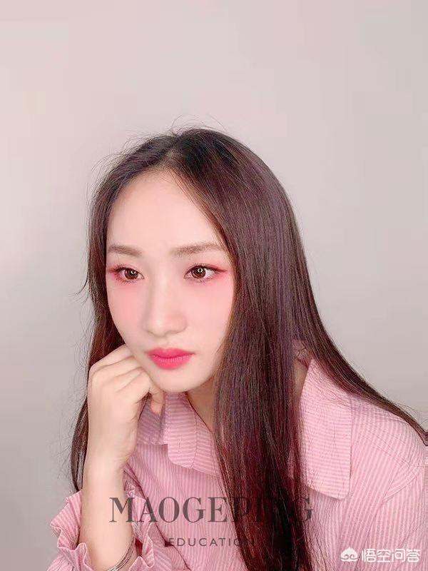 美妆好物分享眼妆
