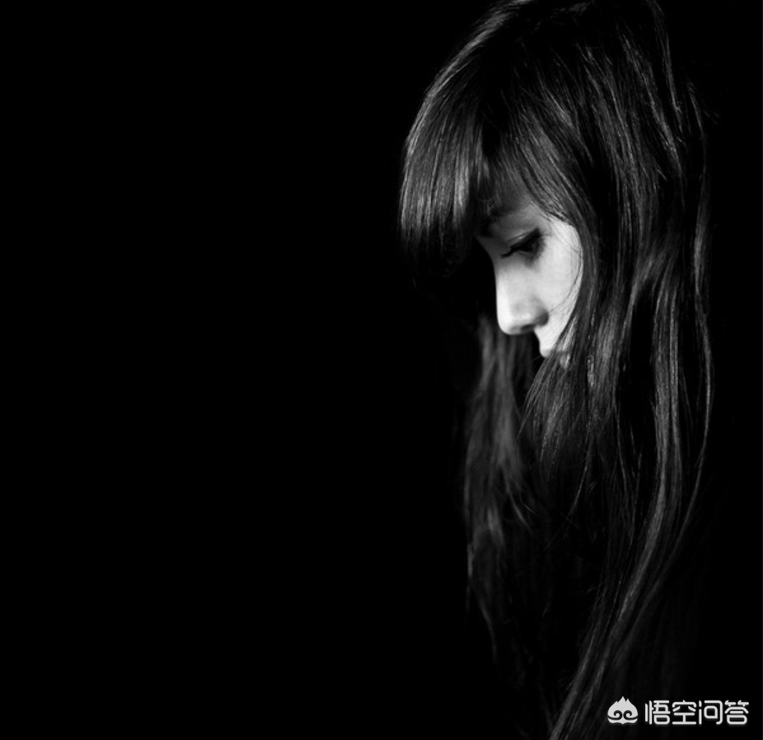 [黑色壁纸全黑]电脑屏幕总是自动变成黑色背景？