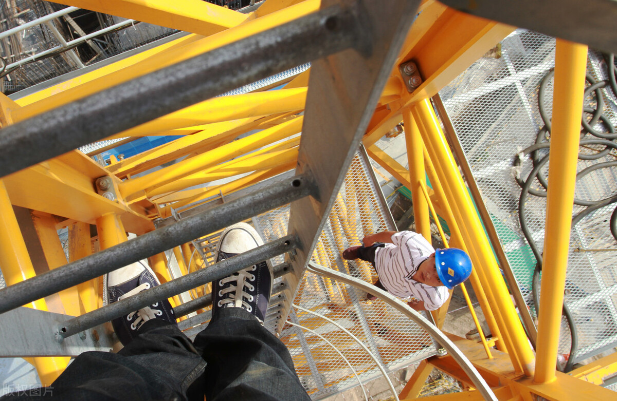 南通市塔吊怎么操作 南通市塔吊怎么操作