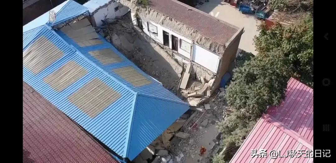 一饭店房顶发生塌陷（临汾一饭店坍塌，死伤多少人？是不是楼板房都要拆除了？）