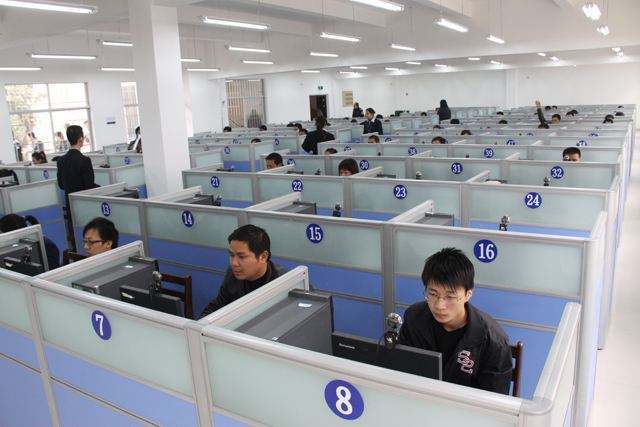 武汉市事业单位考试一年几次？