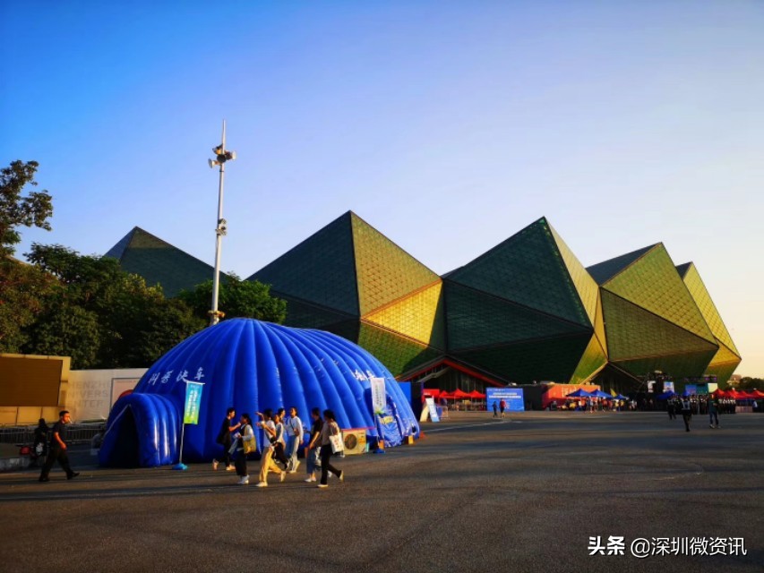 深圳佳兆业降级，中超又送别一位女老板，是否女老板玩不转中超？：深圳市台风预警降级