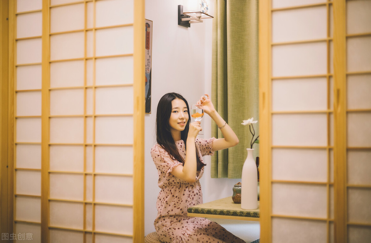 手机素材美女素材网站视频,美女图素材哪里找?