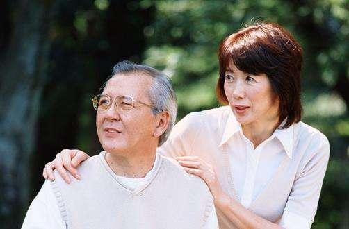 新澳门2025年开奖记录和父亲女儿均患癌与父亲女儿均患癌症的原因