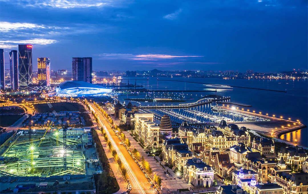 大连市独跨黄海和哪个海