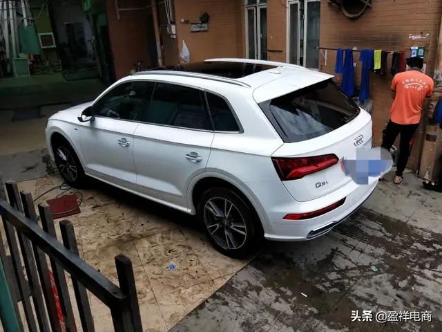 奥迪大灯图片