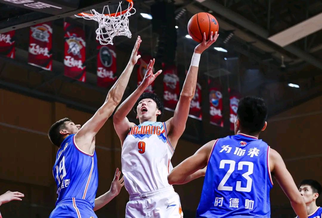 11月3日,新疆险胜天津四连胜,山东击败吉林终结五连胜,CBA最新排名发生了哪些变化? 11月3日,新疆险胜天津四连胜,山东击败吉林终结五连胜,CBA最新排名发生了哪些变化?