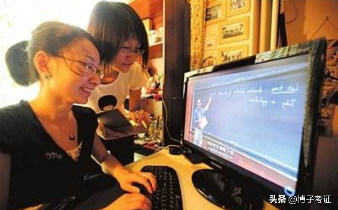 今年在武汉，你觉得做什么工作比较好？