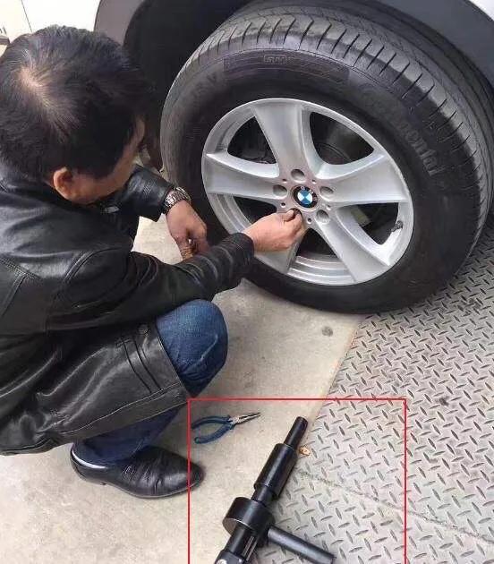 宝马被偷