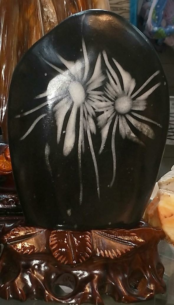 深厚的专业知识，深厚的专业知识和丰富的实践经验