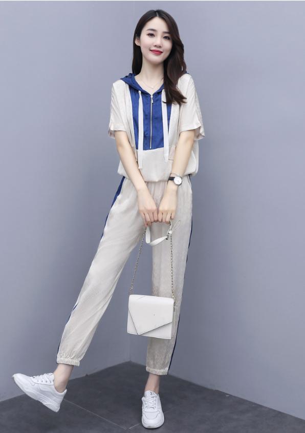 女士运动服装,平时喜欢运动休闲风,有哪些穿搭图片可以参考吗?