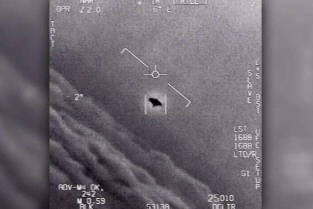 [美国疑现黑色UFO]美国新冠突破110万+，五角大楼公布UFO视频，目的是什么？