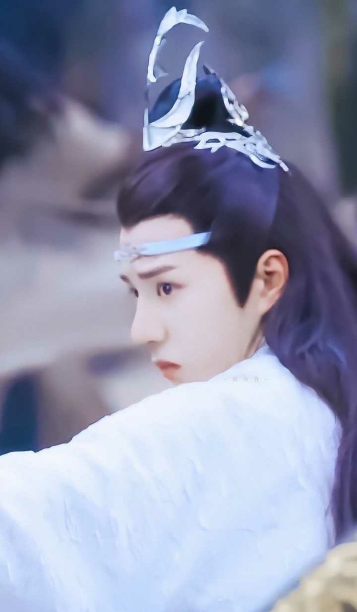 明星爆火是资本做局（你怎么看待明星爆火之后被骚扰？）