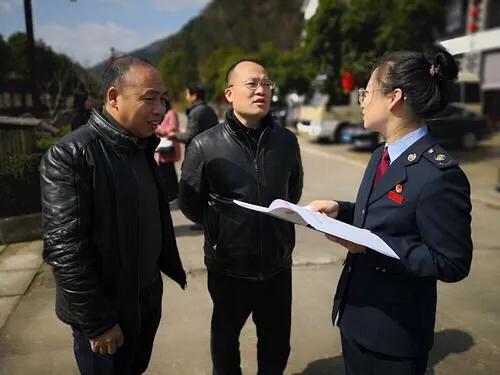 探秘税务局日常工作：几点开始忙碌起来？，税务局工作到几点