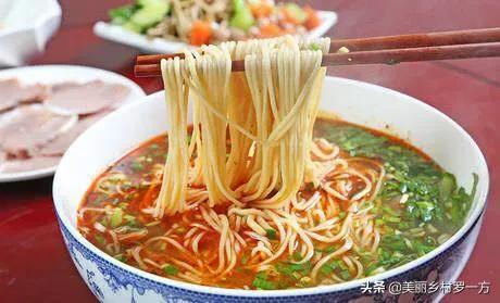 上证指数为什么比深证指数重要？