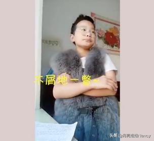 钟美美哭诉父亲家暴