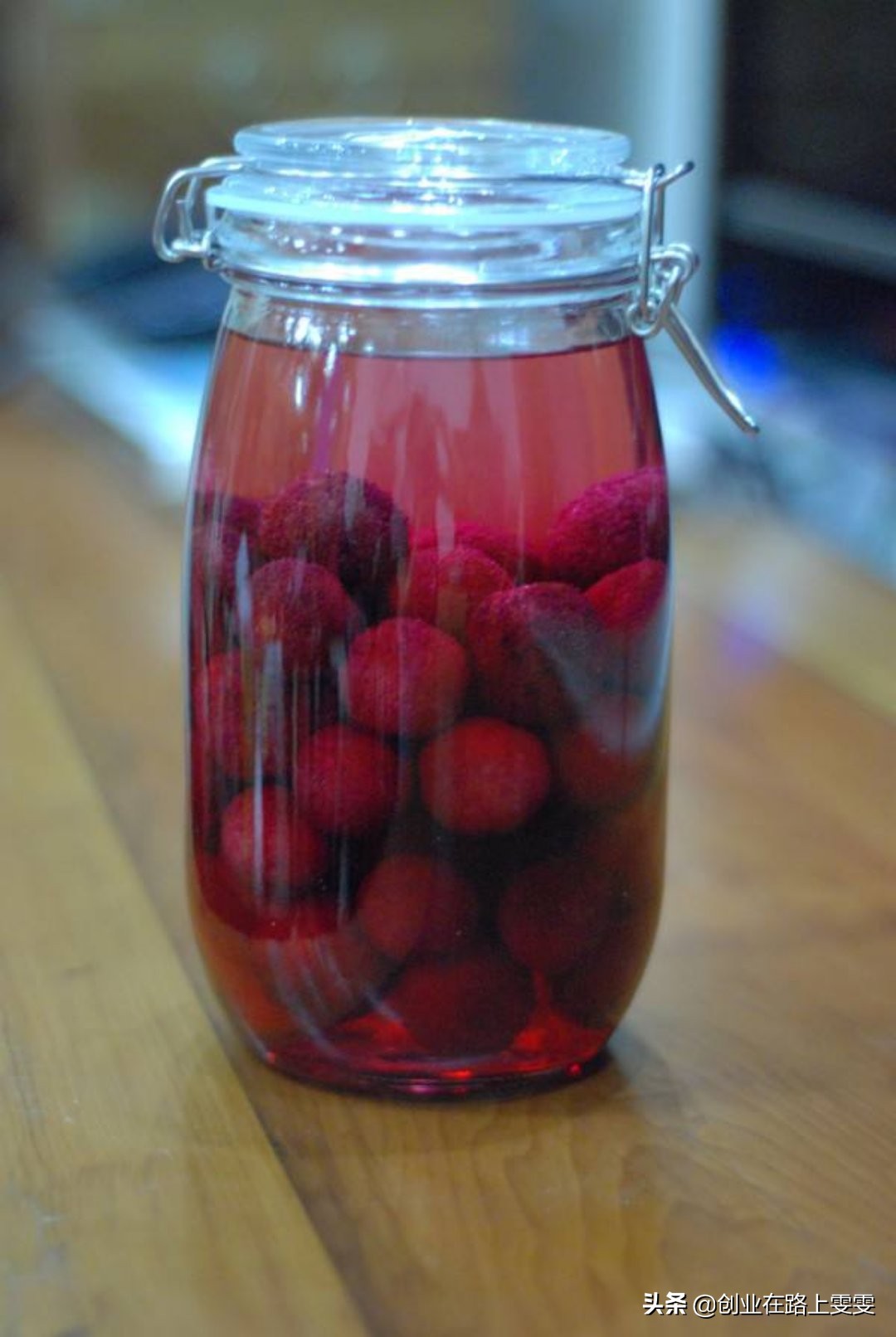 杨梅酒的具体制作流程是怎样的?
杨梅酒的具体制作流程是怎样的?