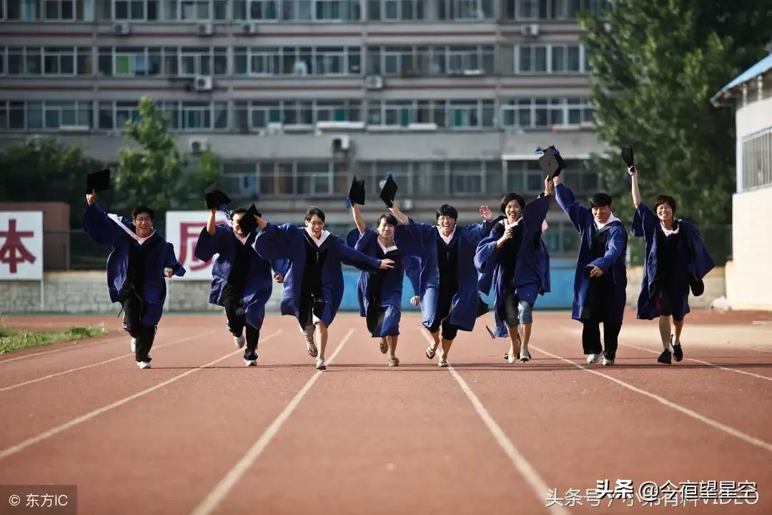 人大附中招聘教师全是名校硕博，是浪费吗？：3千至4千招聘硕博