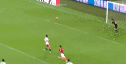 英超名帅克拉滕伯格执法足协杯,漏判了广州恒大两个点球,他能带领中国裁判进步吗? 英超名帅克拉滕伯格执法足协杯,漏判了广州恒大两个点球,他能带领中国裁判进步吗?