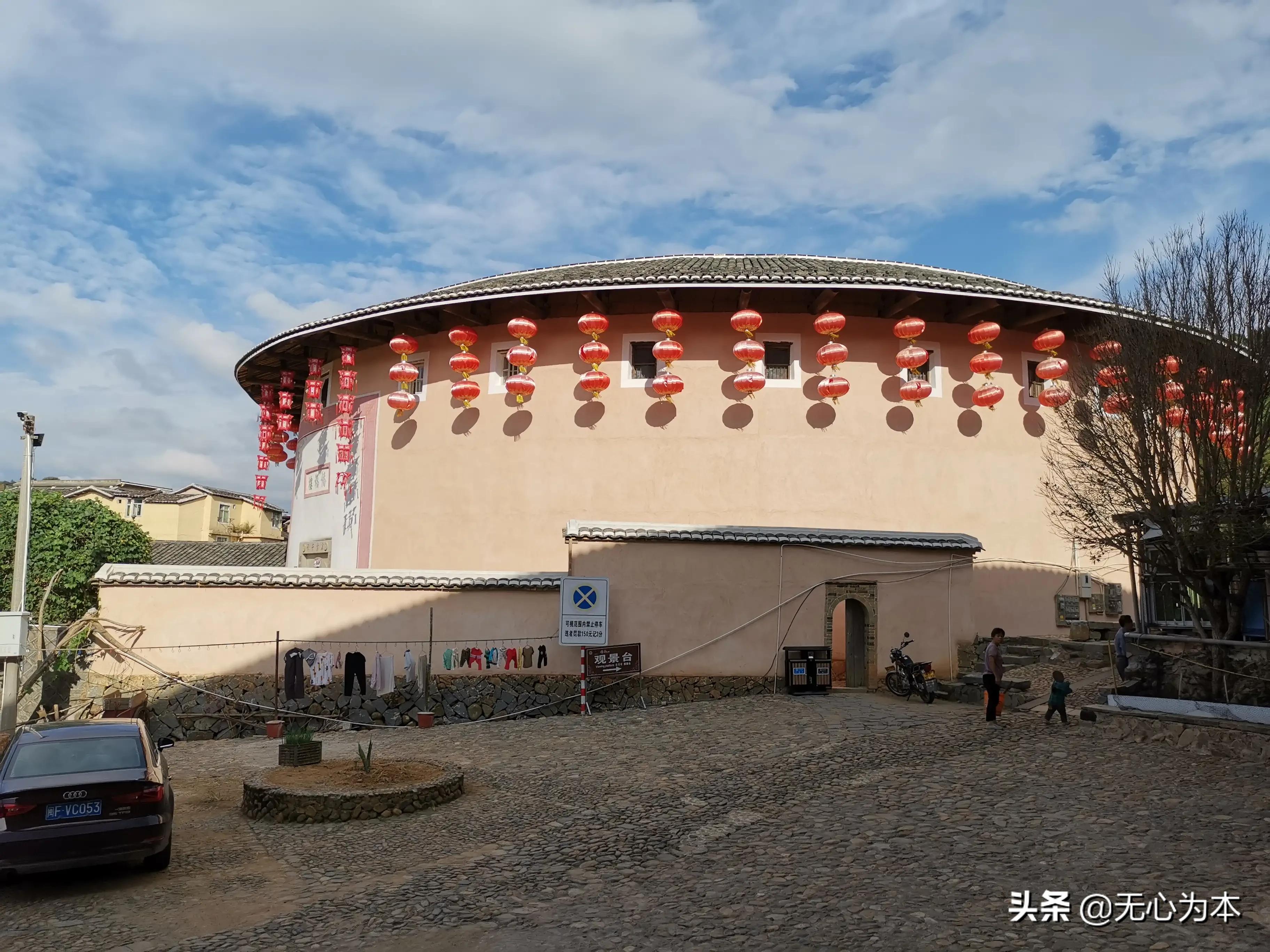厦门市区离哪个土楼最近