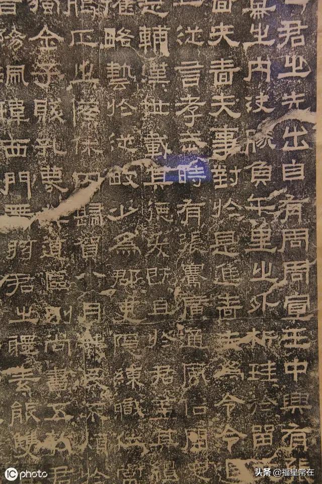学书法要先学小篆字体