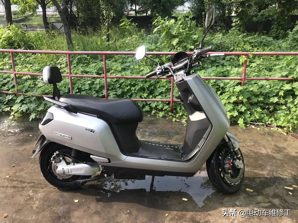 迷你两轮汽车报价及图片,迷你两轮汽车报价及图片大全