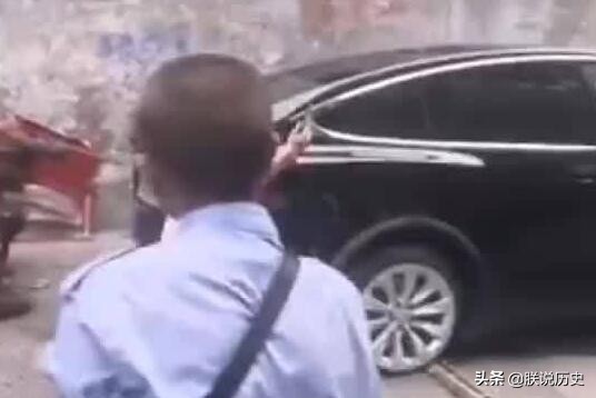 特斯拉隐瞒车祸数据