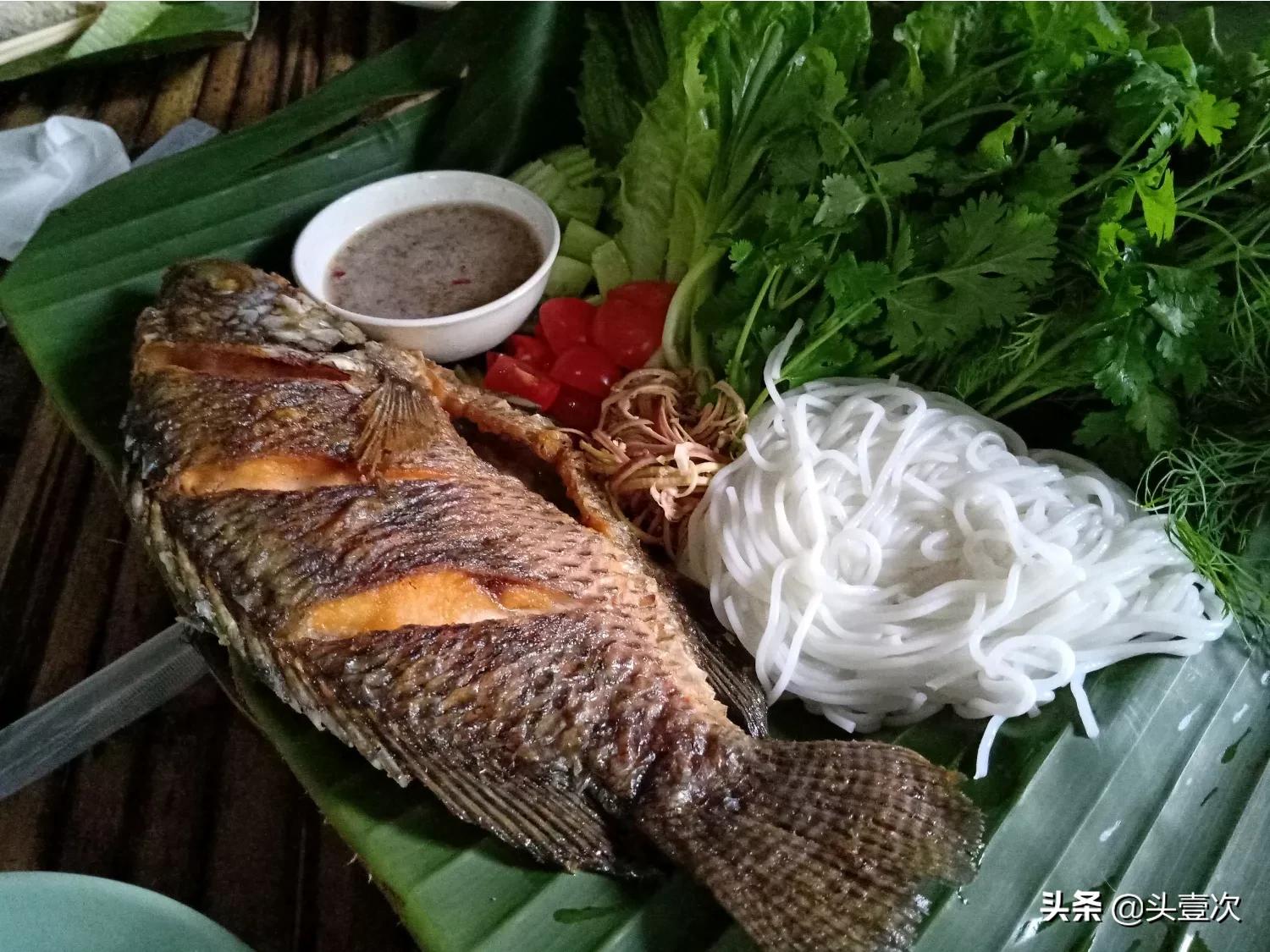 是寂寞（寂寞是一个人的聚会，聚会是一群人的寂寞这句话是出自那里？）