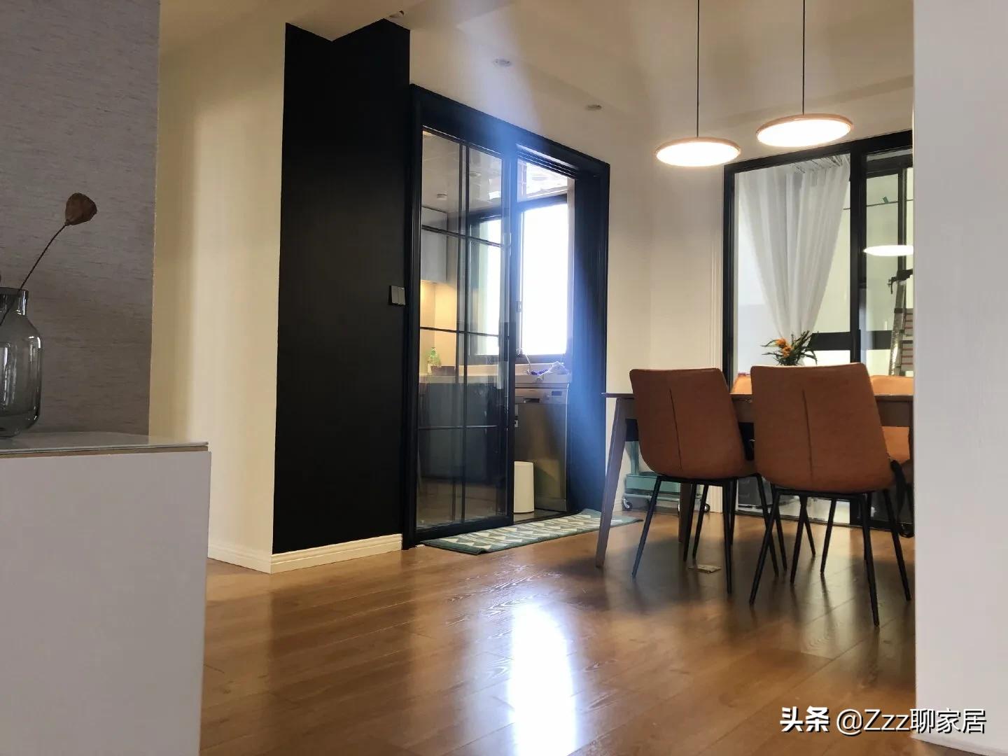 [五彩斑斓的黑色]别人发五彩斑斓的黑怎么回？