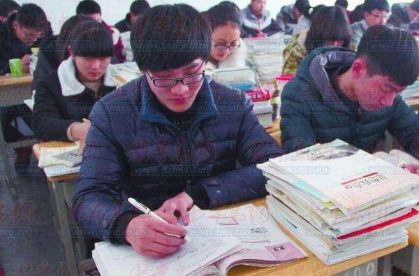孩子高三了学习很紧张，晚上觉不够睡，中午睡不着在饮食怎么做？：喜马拉雅现成片雪莲