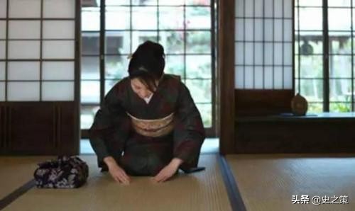 [日本民众斥人体实验]古代日本名人画像为何把身体画得特别虚胖？横着长似的？