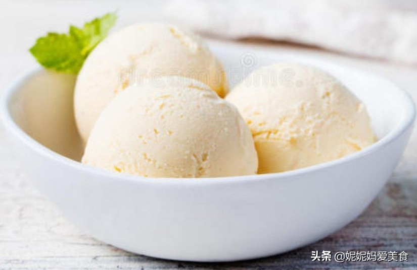 [香草冰激凌]香草的冰淇淋是什么颜色？