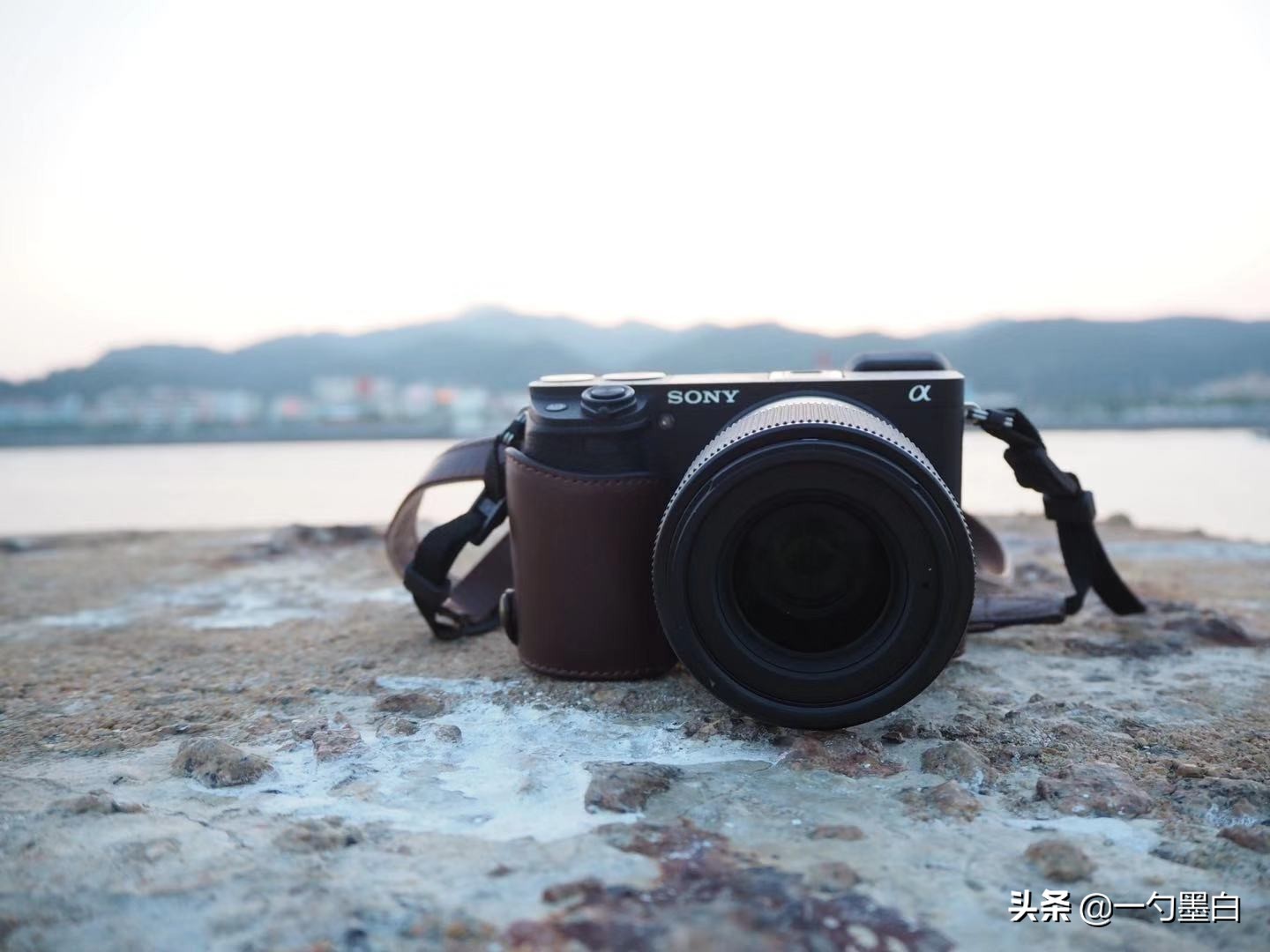 索尼6400（索尼a6400什么时候上市的？）