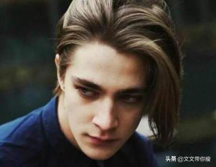 微胖男生短发化妆技巧
