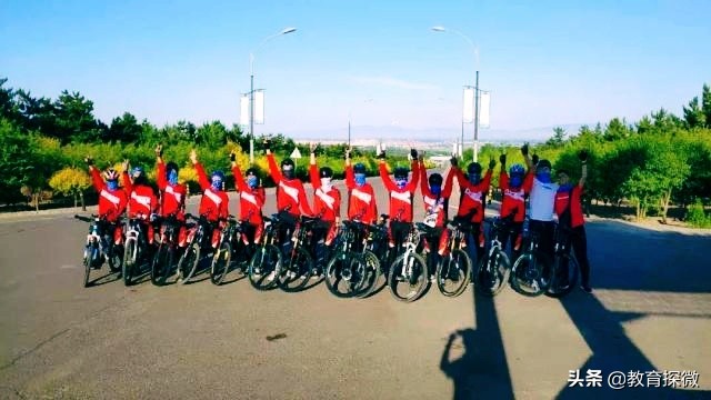 [11名“班主任”落网]11个男生两个男生之间站一个女生一共可以站进多少个女生？