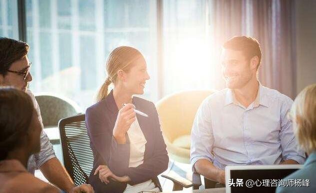 头部被打后头痛,躺着很痛,坐起来就稍微好点?:打的 头部被打后头痛,躺着很痛,坐起来就稍微好点?:打的