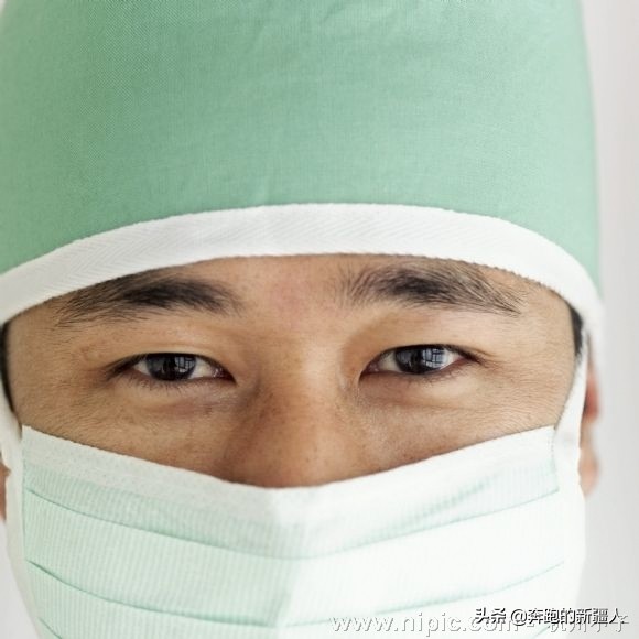 为什么中国人民能自觉戴口罩防新冠病毒，而美国人却不能？：美国侵犯人权报告