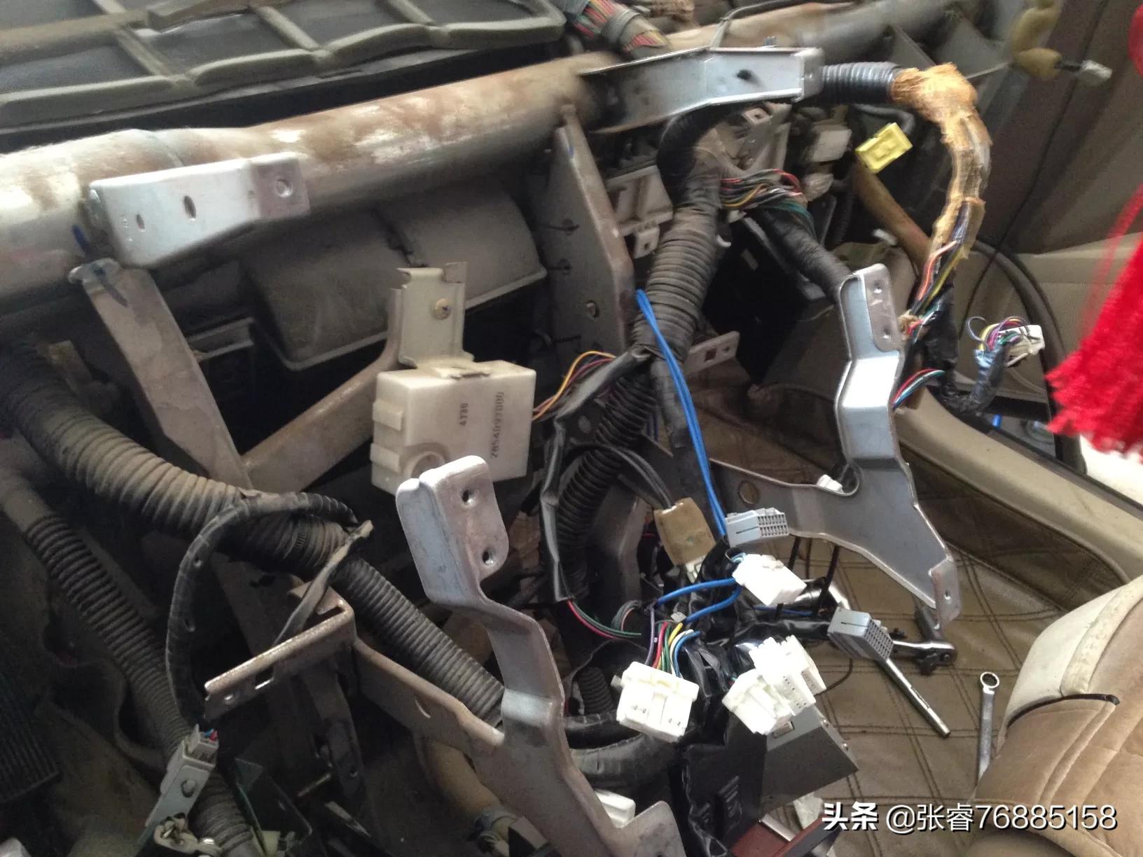 汽车品牌英语介绍ppt模板下载,汽车品牌英语介绍ppt模板下载免费