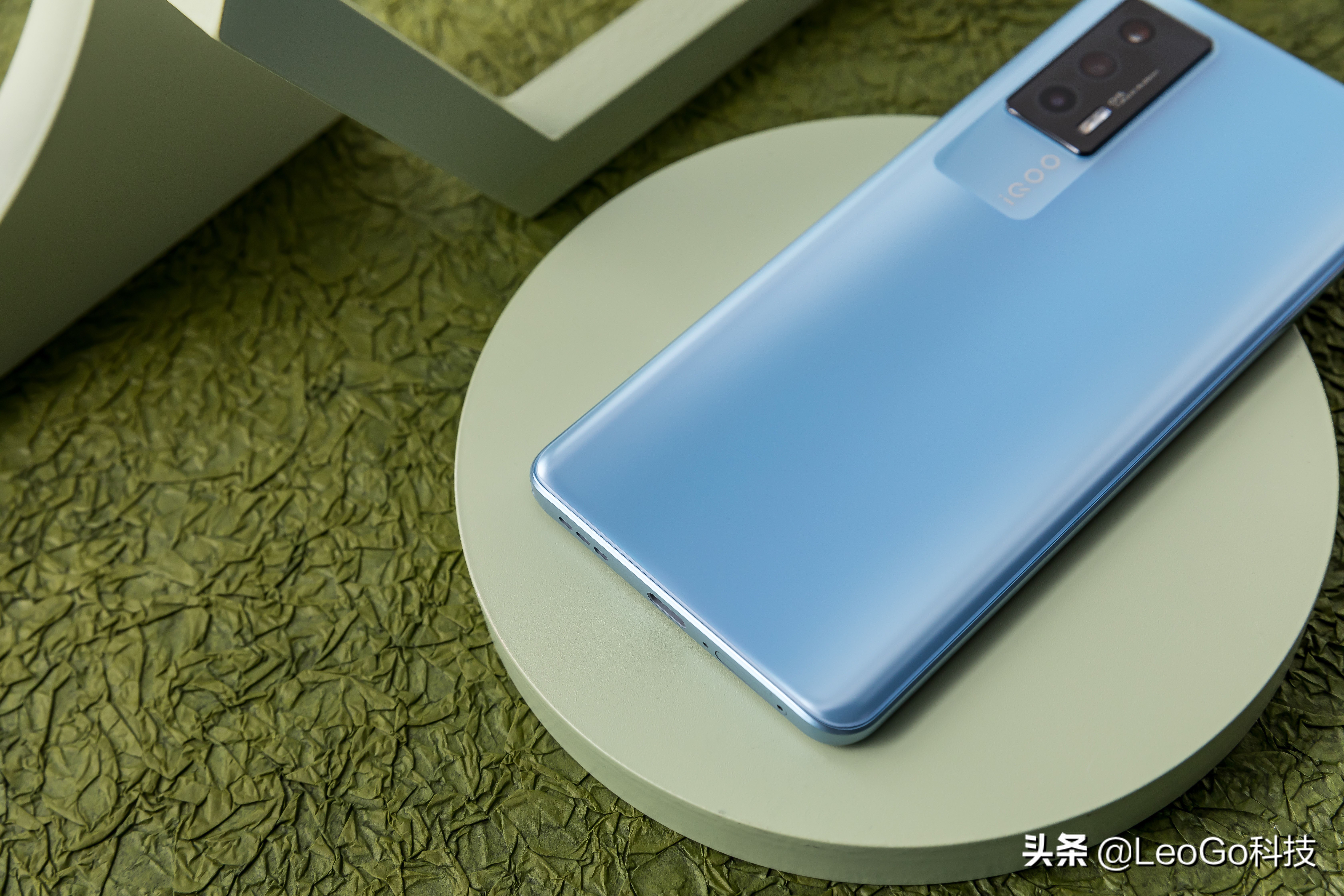 手机新品（网购手机如何判断是新机？）